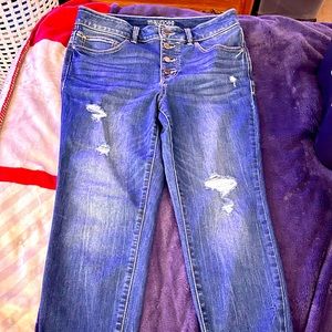 Maurice’s  bottom fly High rise Everflex blue jeans